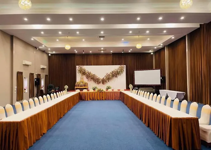 Pongsakorn Boutique Бангкок